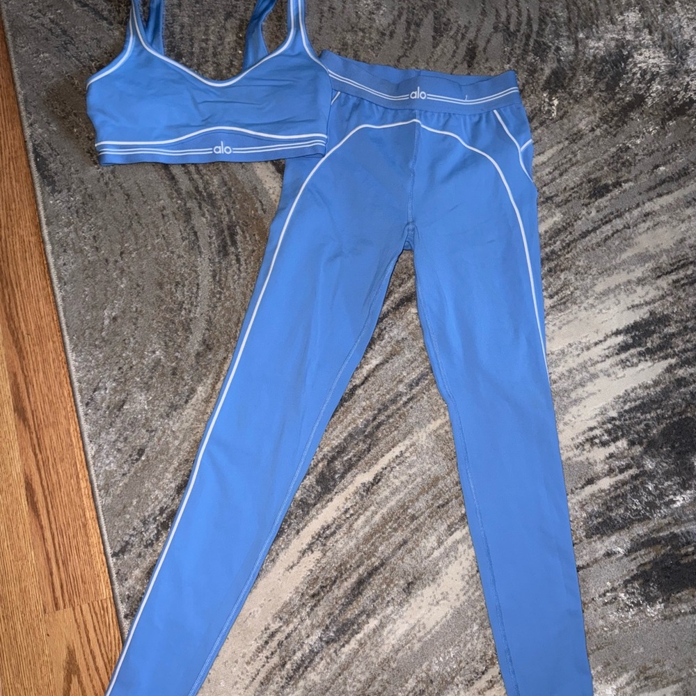 ALO Yoga Blue Leggings with White Accents